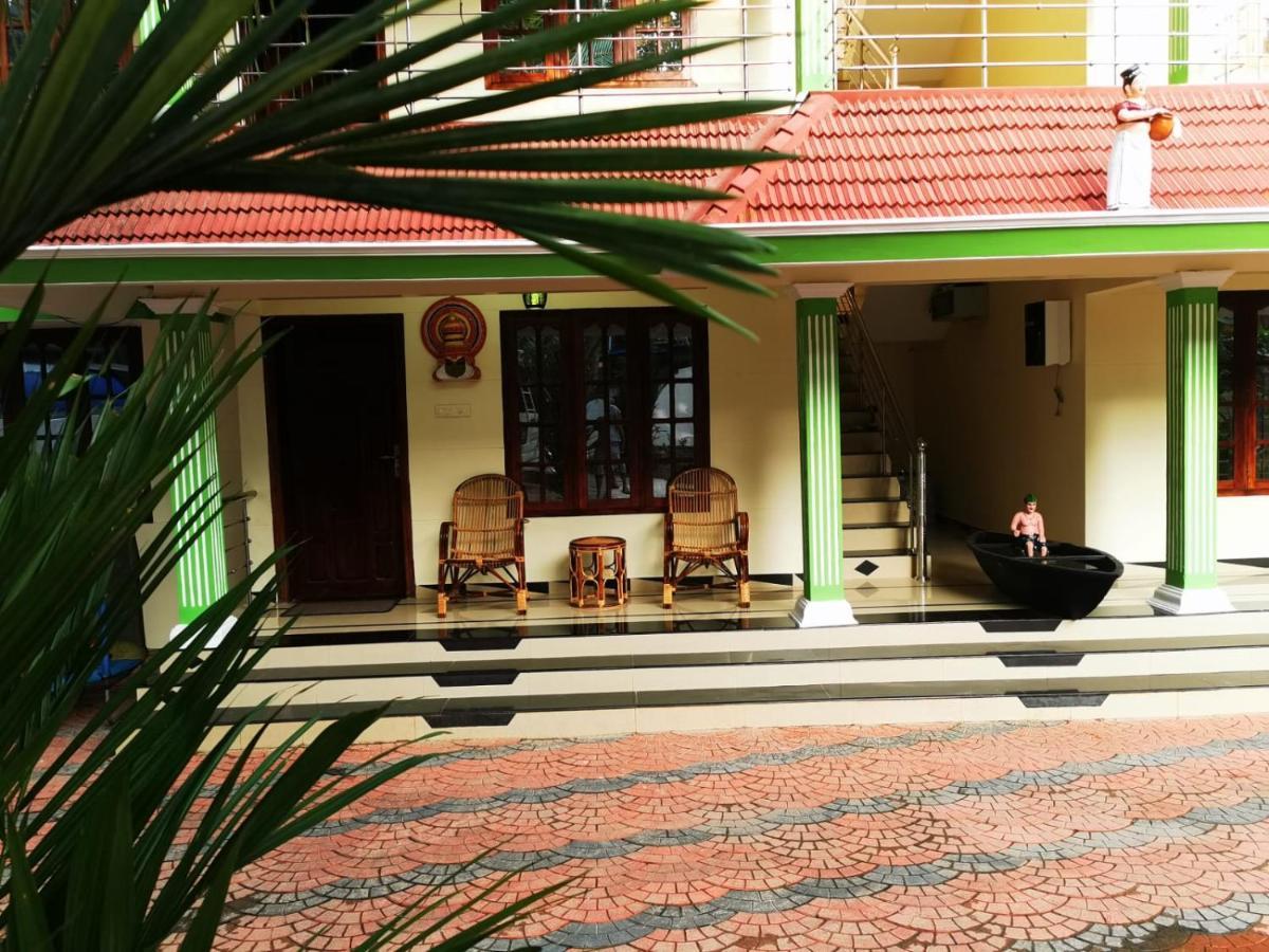 J2 Home Stay - Luxury Homes With Caravan Services Thiruvananthapuram ภายนอก รูปภาพ